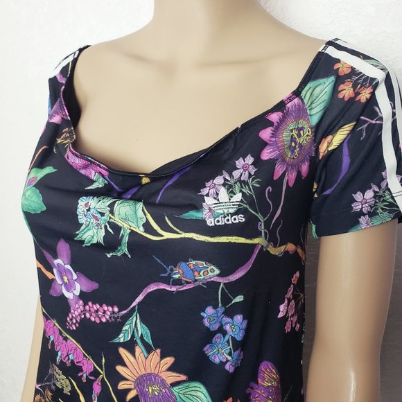 😮‍💨❤️ Reversible Black and Floral Off-Shoulder Dresses - Picture 3 of 9